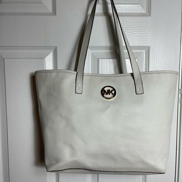 Michael Kors Jet Set Travel Tote Optic White Saffiano leather gold tone logo - Picture 4 of 15